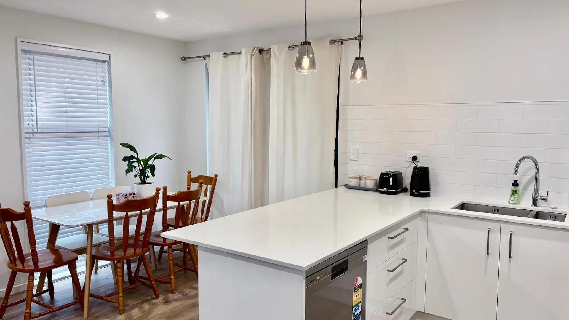 Tripoint Retreat Airport, Uni And City At Your Doorstep Christchurch